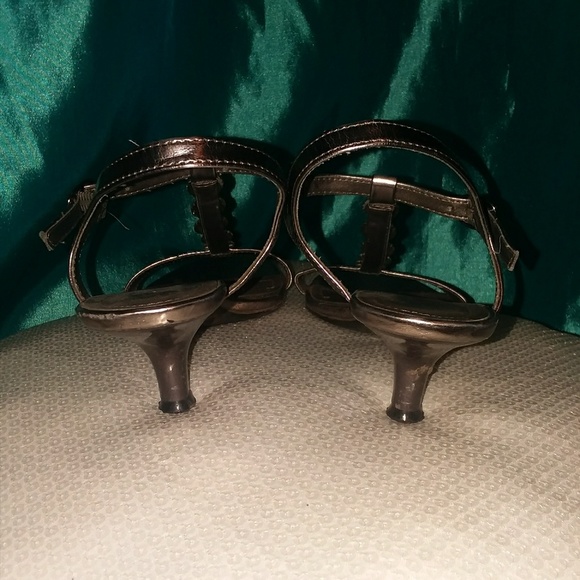 Strappy Flirty Kitten Heels - Picture 4 of 4